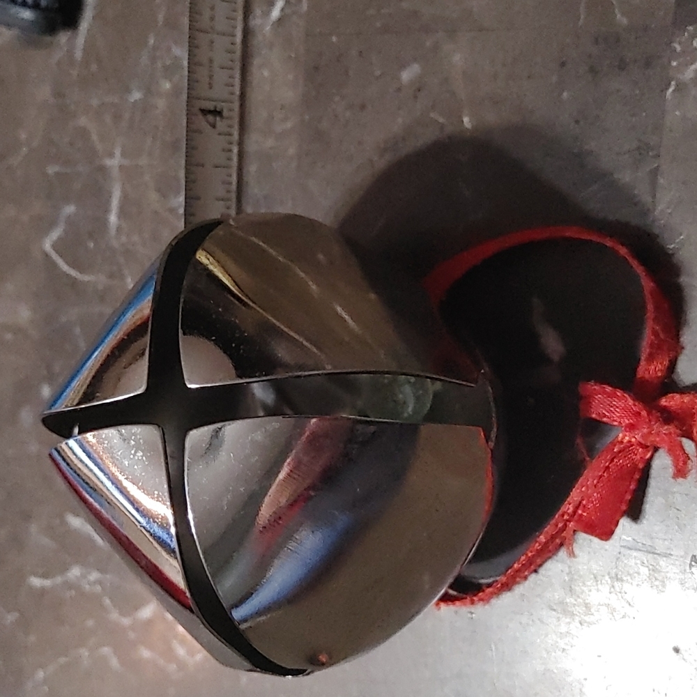 Large jingle bell